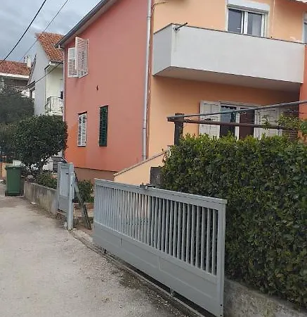 דירה Spacious And Comfortable In A Family House זאדאר