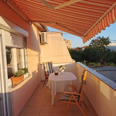 Spacious And Comfortable In A Family House * זאדאר