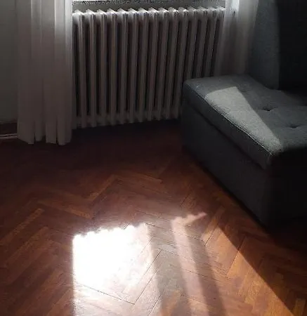 Spacious And Comfortable In A Family House *