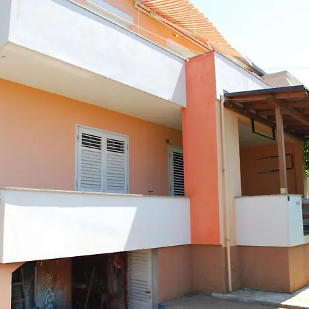 Spacious And Comfortable In A Family House * זאדאר
