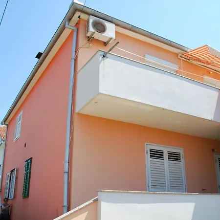 Spacious And Comfortable In A Family House זאדאר